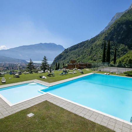 Lake View Dom-Us Apartment - Happy Rentals Riva del Garda Buitenkant foto