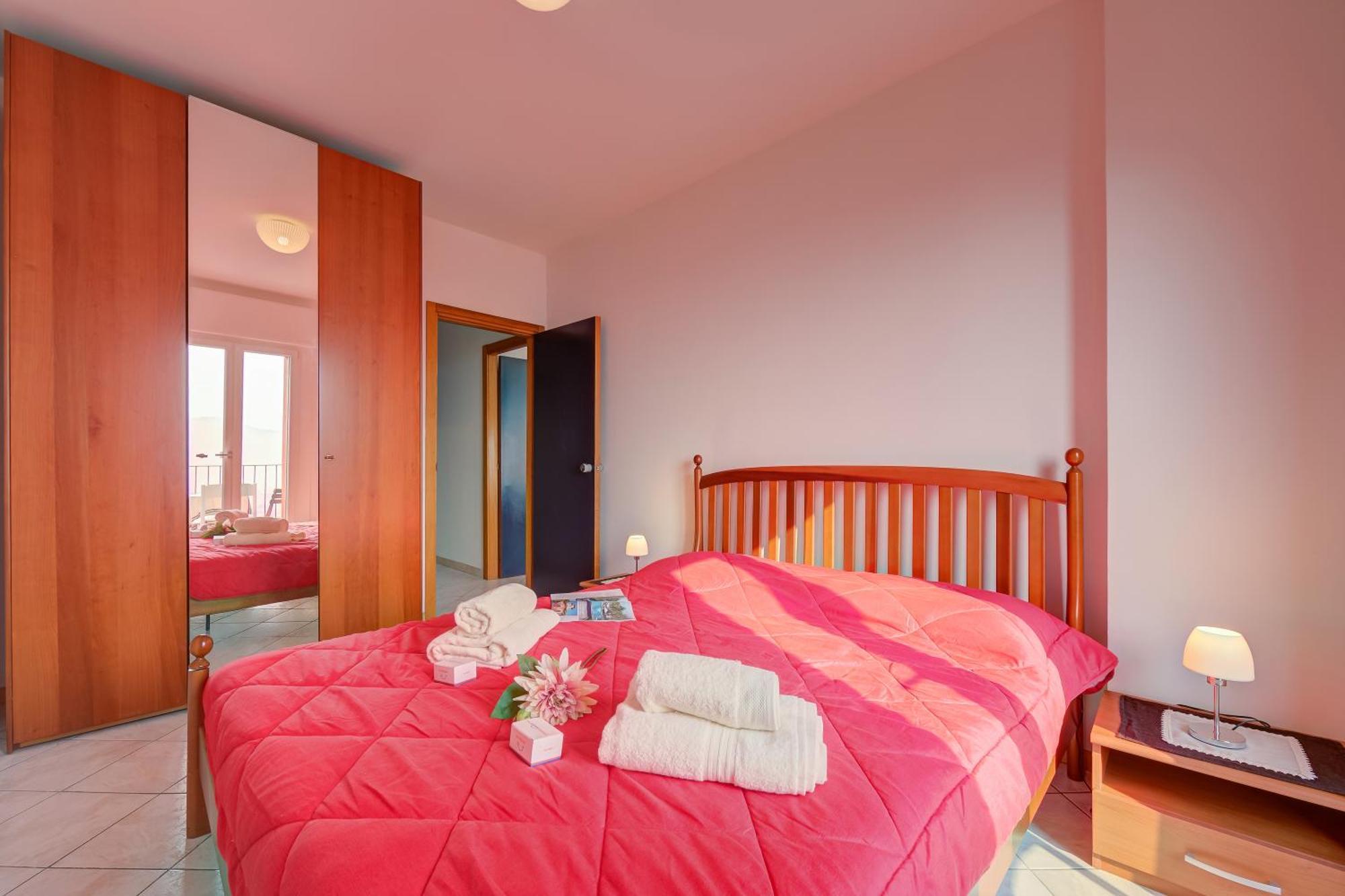 Lake View Dom-Us Apartment - Happy Rentals Riva del Garda Buitenkant foto